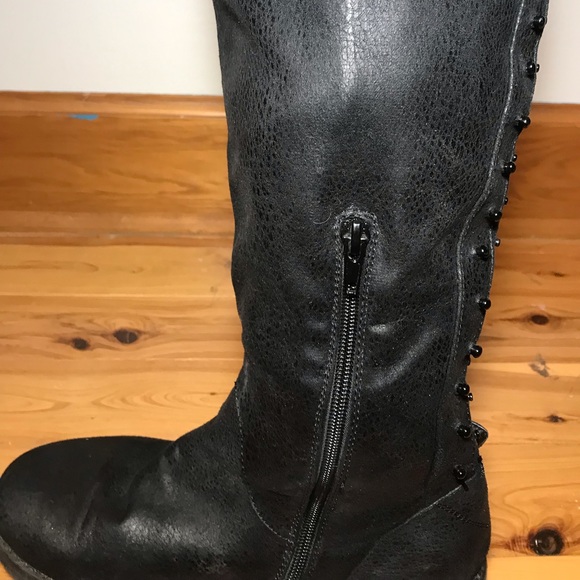 Not Rated Leather Boots - Picture 7 of 7